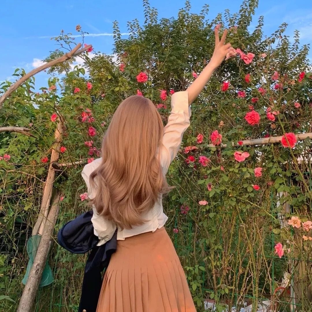 新版：我竟困在同一天一万年